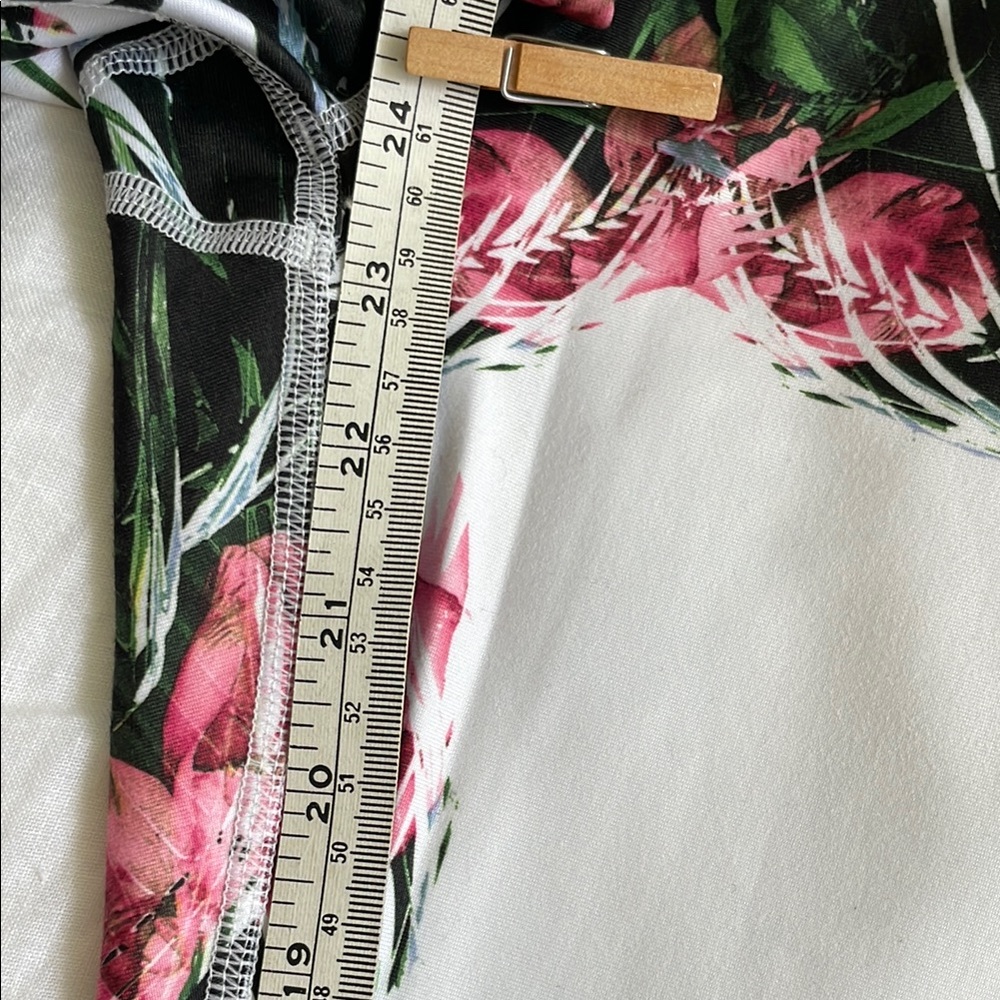 Fabletics High Waisted Powerhold Legging Tropical Floral White/Green Crop Size 8 - Picture 8 of 8